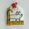 Χειροποίητο Υφασμάτινο Χριστουγεννιάτικο Στολίδι Σπιτάκι με Κεντημένο Ζωάκι