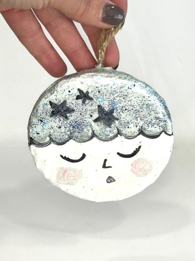 Χειροποίητο Χριστουγεννιάτικο Papier Mâché Στολίδι με Ονειρικό Πρόσωπο