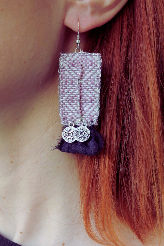Χειροποίητα Κρεμαστά Σκουλαρίκια από Ύφασμα σε Μωβ & Ροζ Αποχρώσεις με Ασημί Στοιχεία