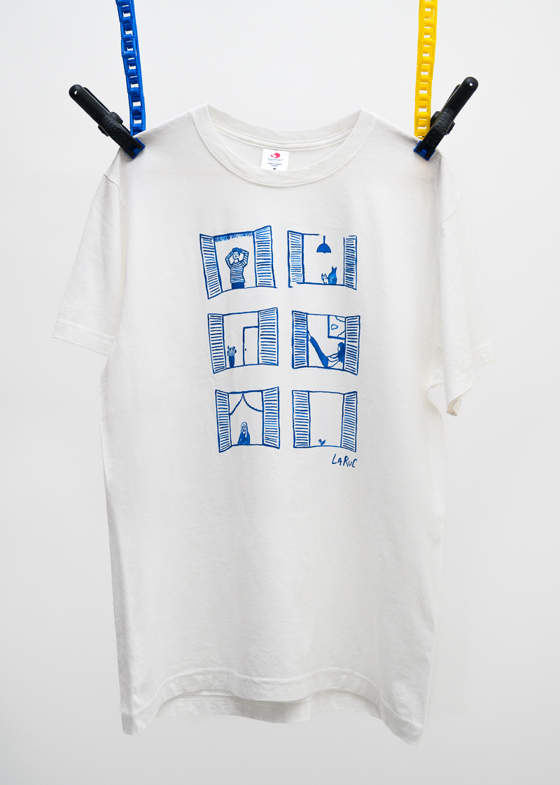 Χειροποίητο Λευκό Βαμβακερό T-Shirt Ζωγραφισμένο στο Χέρι με Minimal Παράθυρα – 140γρ