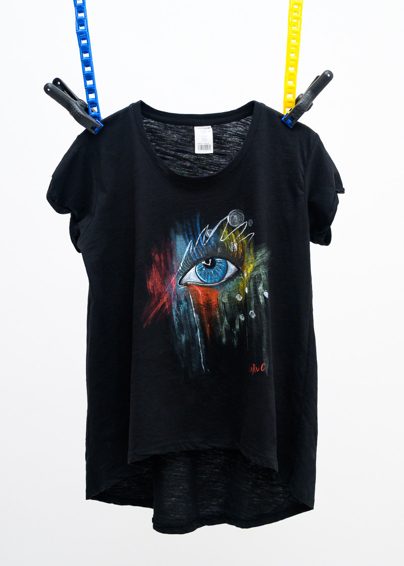 Χειροποίητο Μαύρο Βαμβακερό T-Shirt με Μάτι Ζωγραφισμένο στο Χέρι – 140γρ