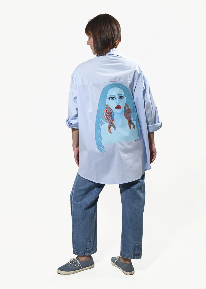 Oversized Πουκάμισο Ζωγραφισμένο στο Χέρι με Γυναικεία Φιγούρα