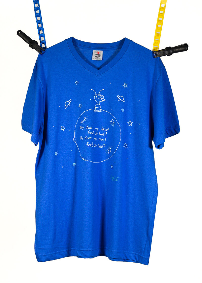 Χειροποίητο Ζωγραφισμένο Βαμβακερό T-Shirt Moby με V Λαιμόκοψη – Space Art